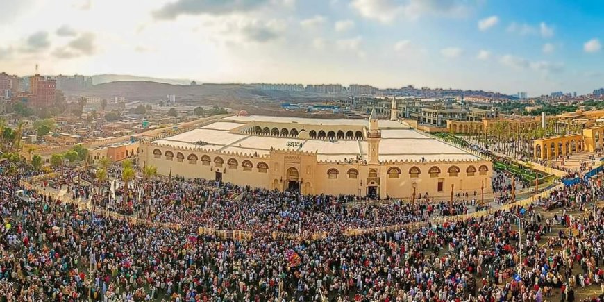 صورة تكشف.. كيف ظهر مسجد عمرو بن العاص في صلاة العيد؟